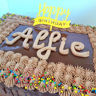Chocolate Cake Large
