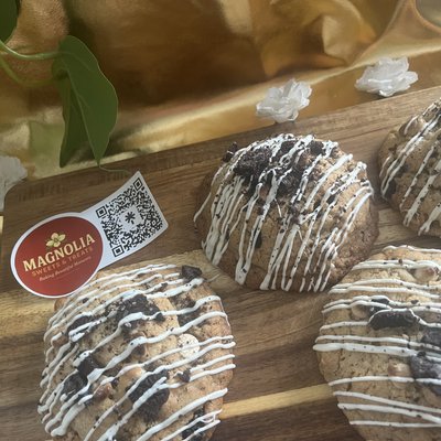 Magnolia Stuffed Oreo Cream (6 Count)