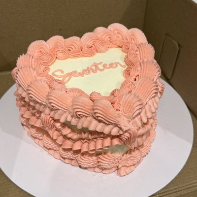 6” Heart cake (2 Layer)