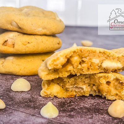 Thick-and-Chewy White Chip Macadamia Nut Cookies (dozen)