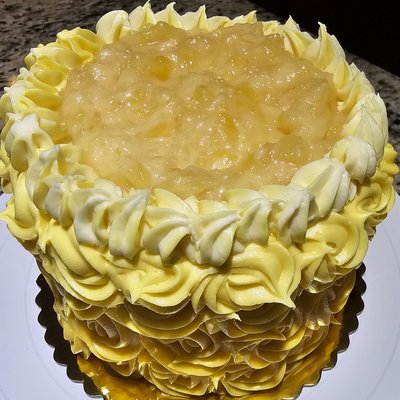 8" PINAPPLE FILLED  KAKE
