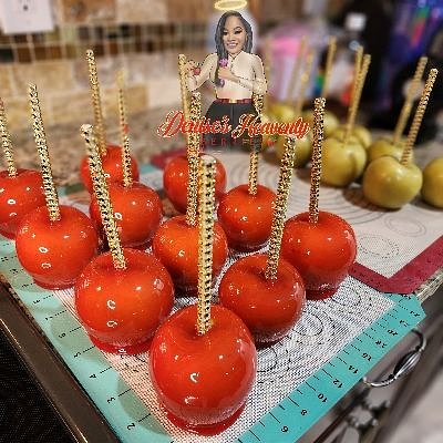 Basic Candy Apples/ 1 Dozen