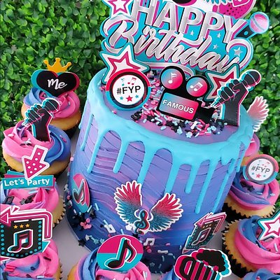 KIDS BIRTHDAY SPECIAL!!!! 6" Two Layer w/12 Cupcakes