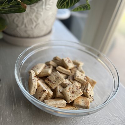 Everything But Basic Sourdough Crackers 
