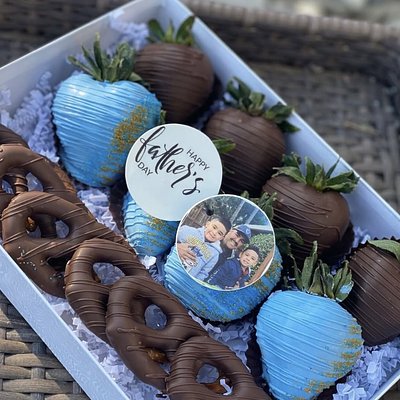 Father’s Day Strawberries/Pretzel box