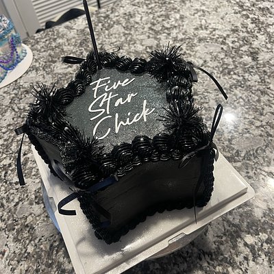 8 Inch Star Cake (3 Layer) 