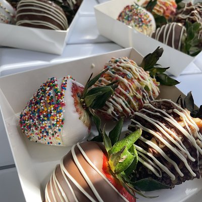 Premium Strawberries (12)