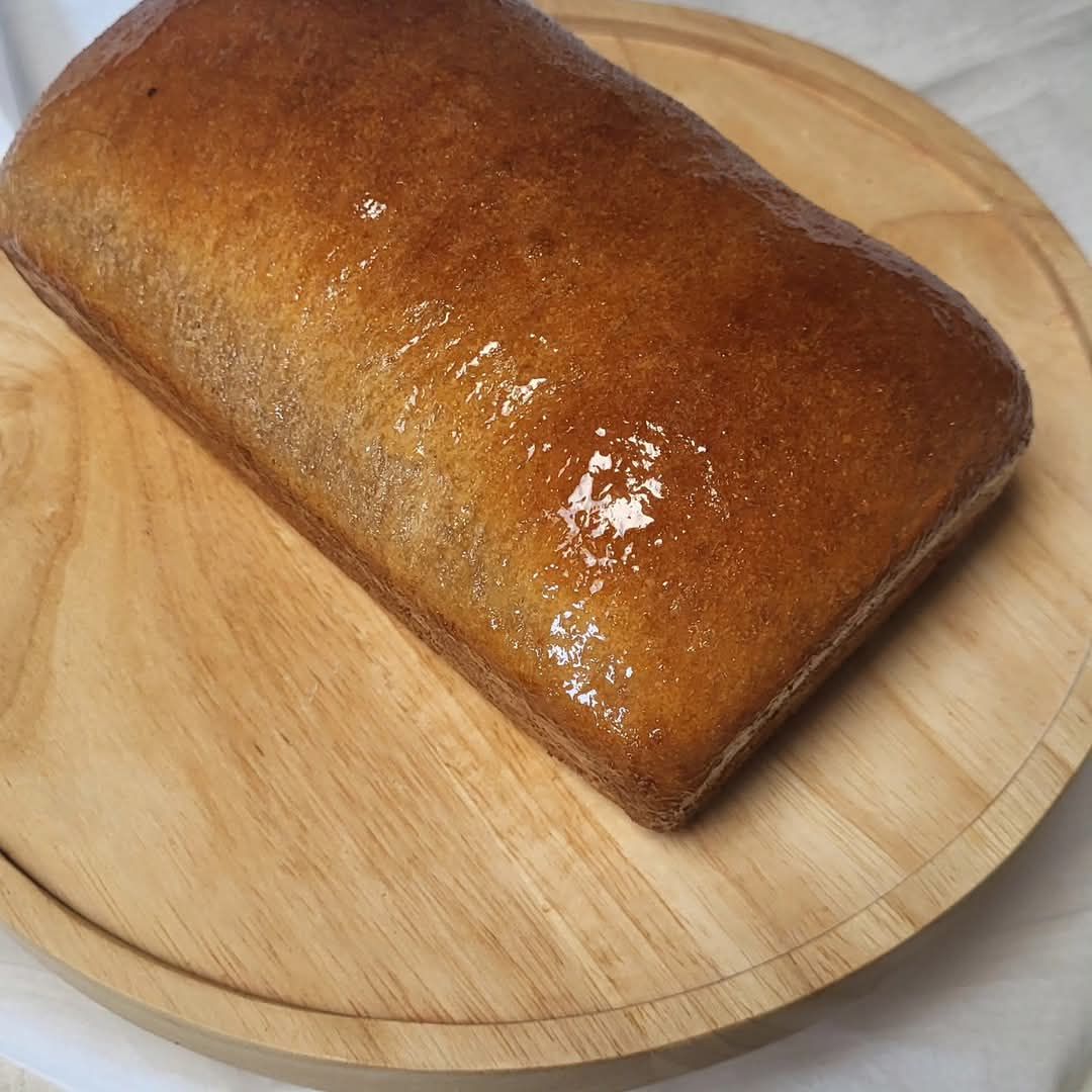 Maple Glazed Sandwich Bread 