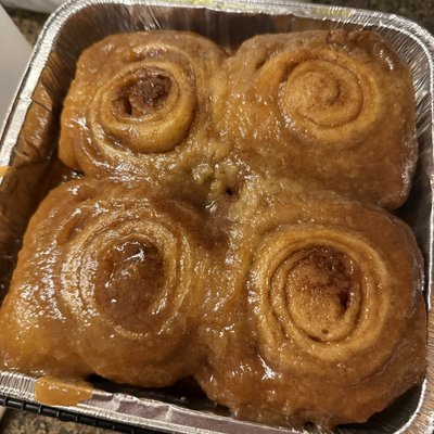 Caramel Rolls (4-pack)