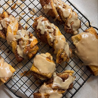 Maple 🍁 Walnut Cinnamon Swizzle