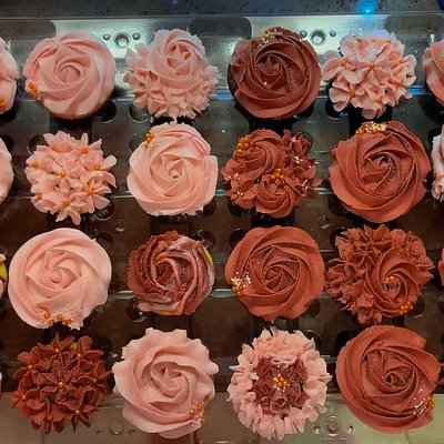 60 Cupcakes