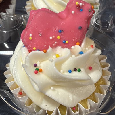 Funfetti Party Animal Cupcakes 