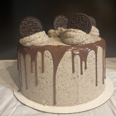 Oreo Cookies & Cream Cake