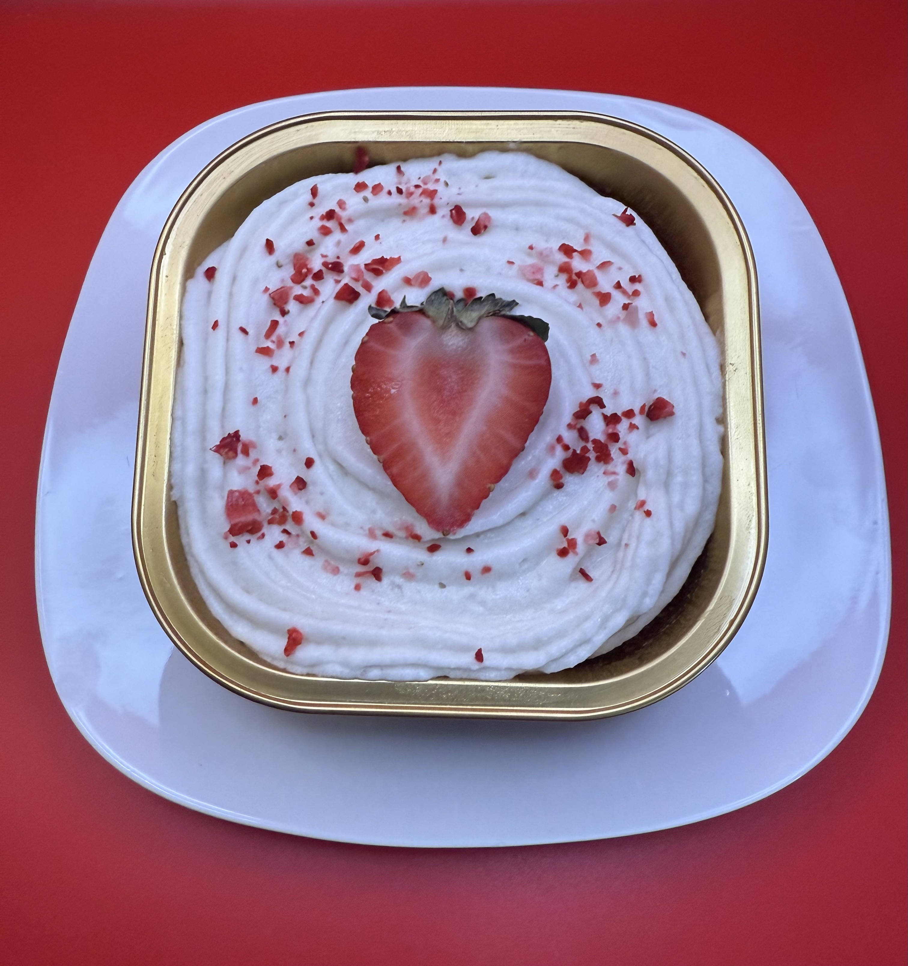 Strawberry Cake 