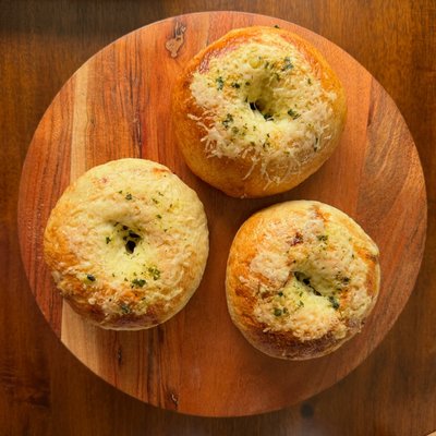 Asiago Sourdough Bagels (6ct) 