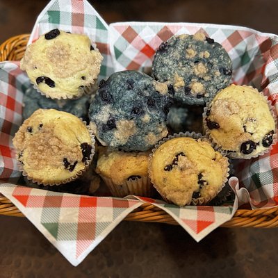  Muffins Gift Basket - 12 Assorted Muffins (Perfect Housewarming Gift)