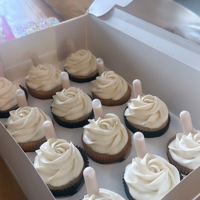 Coquito infused Cupcakes- $45 per dozen 