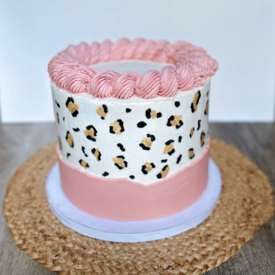 8 Inch Layered Cake 
