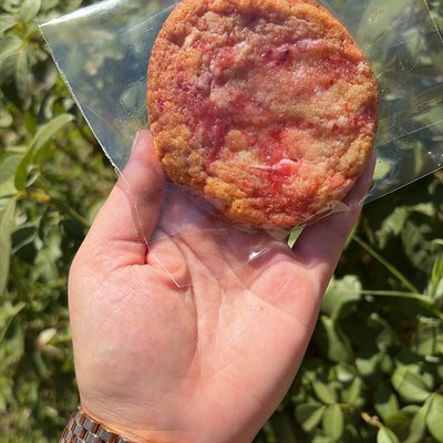 Strawberry 🍓 White Chocolate Chunk