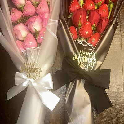 Mothers Day Strawberry/rose Bouquet 