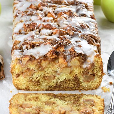 Apple Cinnamon Loaf