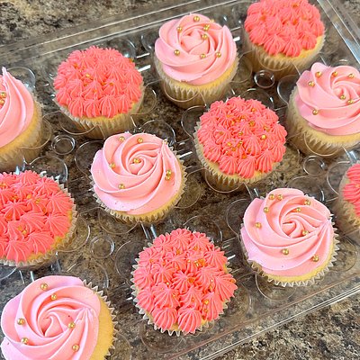 Regular Cupcakes (White/Chocolate)
