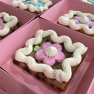 Individually Boxed Large Slices 