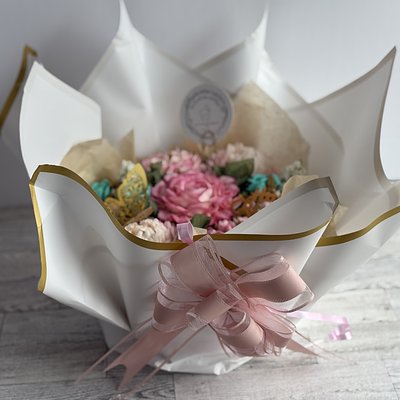 19 Pc. Bloom Bouquet 