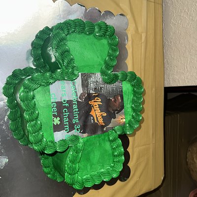 4 Leaf Clover Cake 🍀