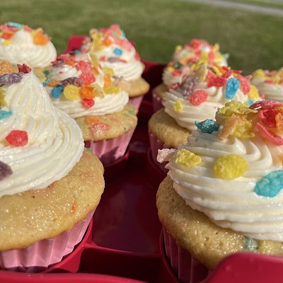 Fruity Pebble Cupcakes