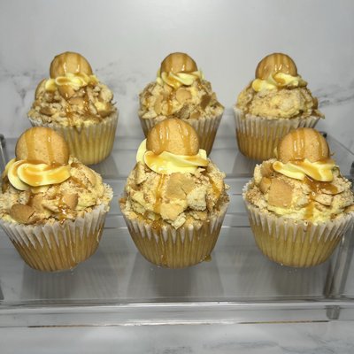 1 Dozen Jumbo Banana Pudding Cupcakes 