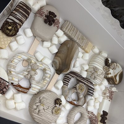 The Noir Celebration (96 Treats)