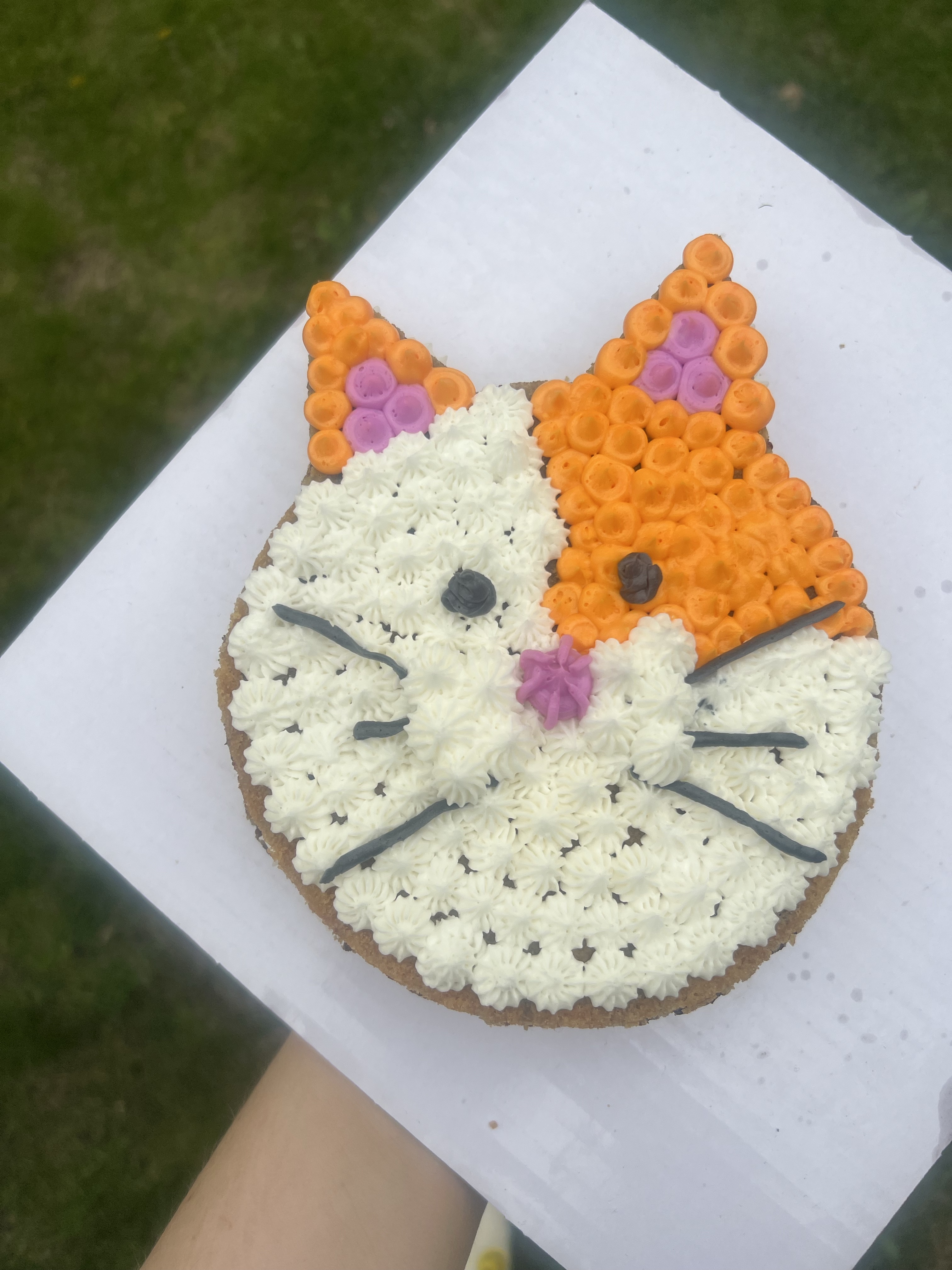 Customize Cookie Cake 