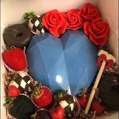 Half Dozen Themed Box 