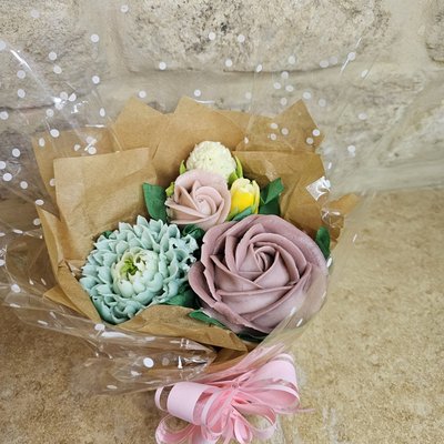Posey Bouquet - 3 Cupcakes