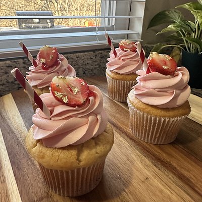 Strawberry Milkshake Cupcake