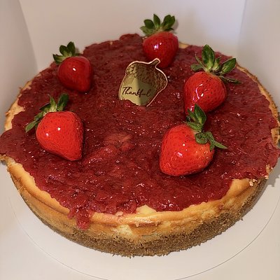Strawberry Cheesecake 9in