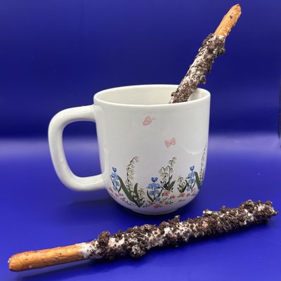 Cookies & Cream Pretzels Rods