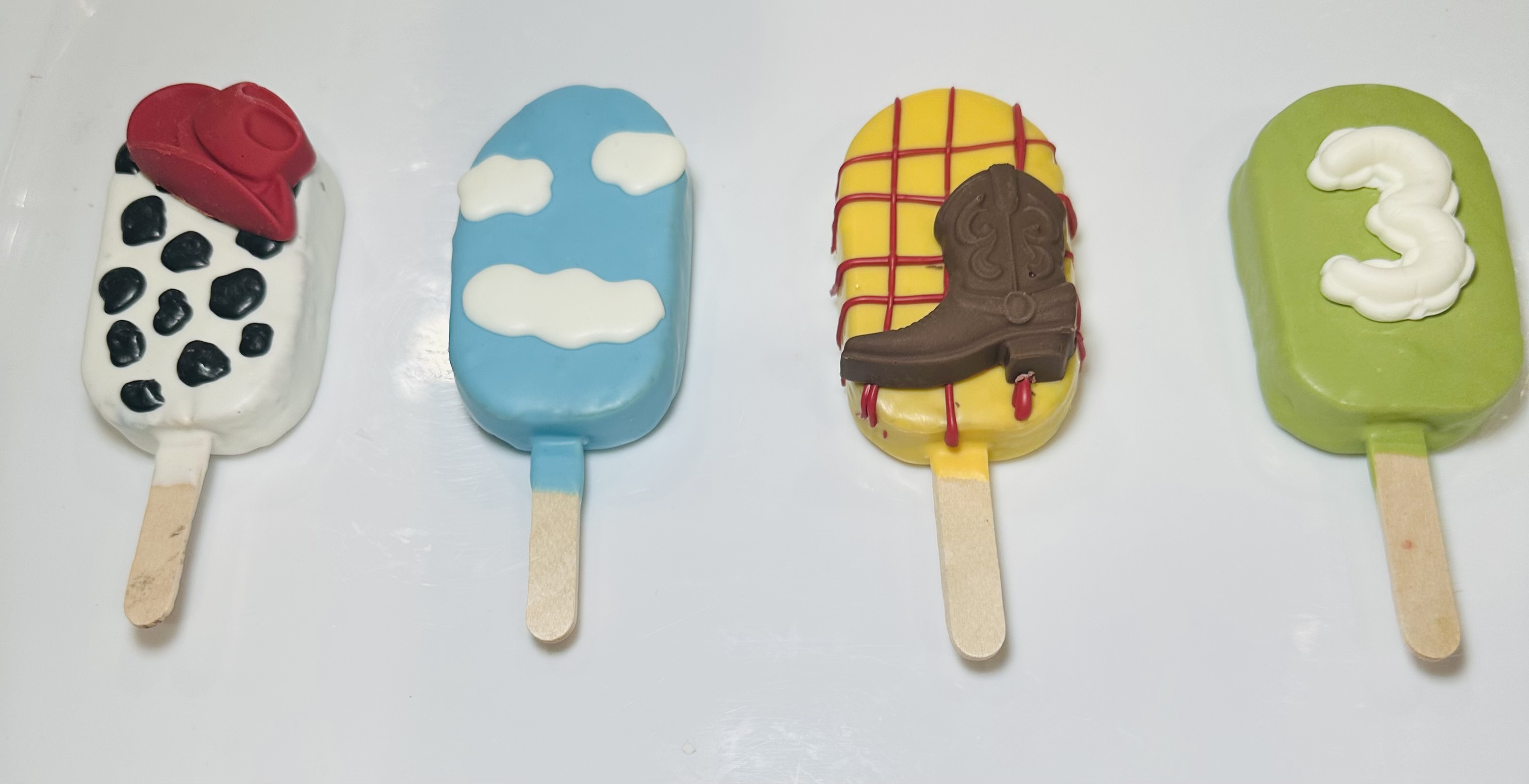 Cakecicles (larger Cake Pops!)(12)