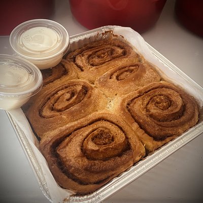 1/2 Dozen Sourdough Cinnamon Rolls 