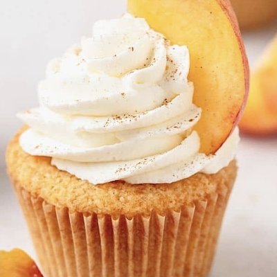 Peaches and Cream Cupcakes. 