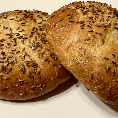 Kummelweck Rolls (4-Pack)