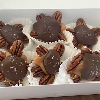 6 Milk Chocolate Pecan Turtles