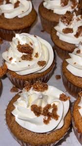 Oatmeal Cream Pie Cupcakes 