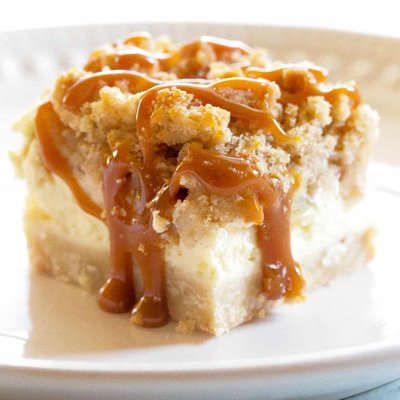 Caramel Apple Cheesecake Bars