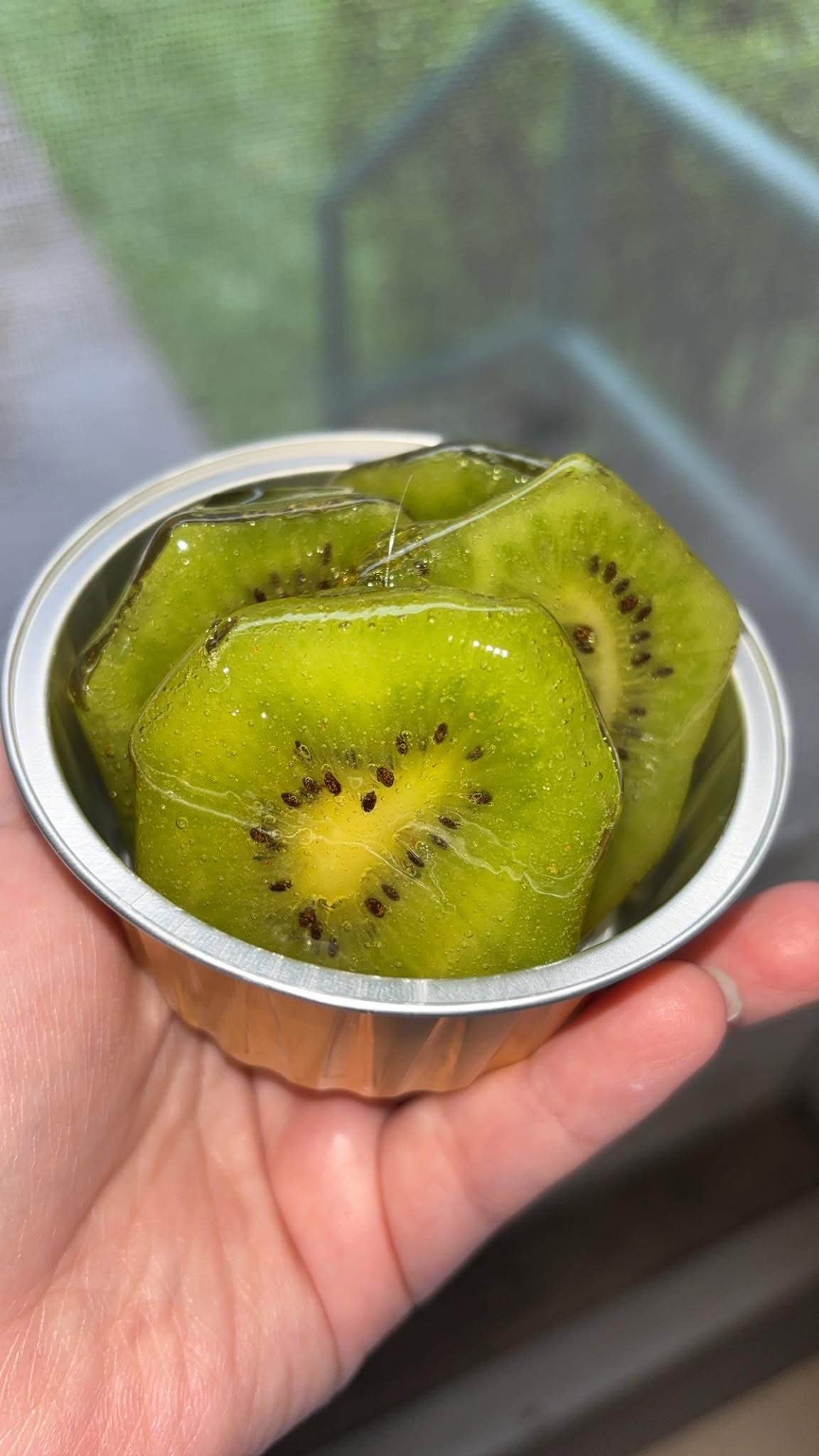 Candy Kiwi Slices (small)