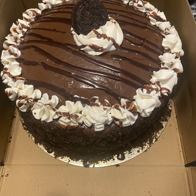Chocolate Oreo Crunch Cake 🤎🤍🤎🎂