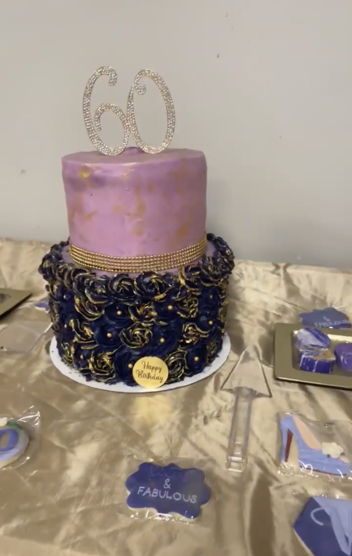 2 Tier 6” And 8” 