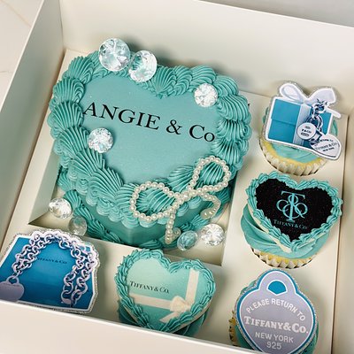 Bento cake & 5 cupcakes 