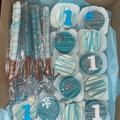 Oreo & Pretzel Box 1 Dozen of Each